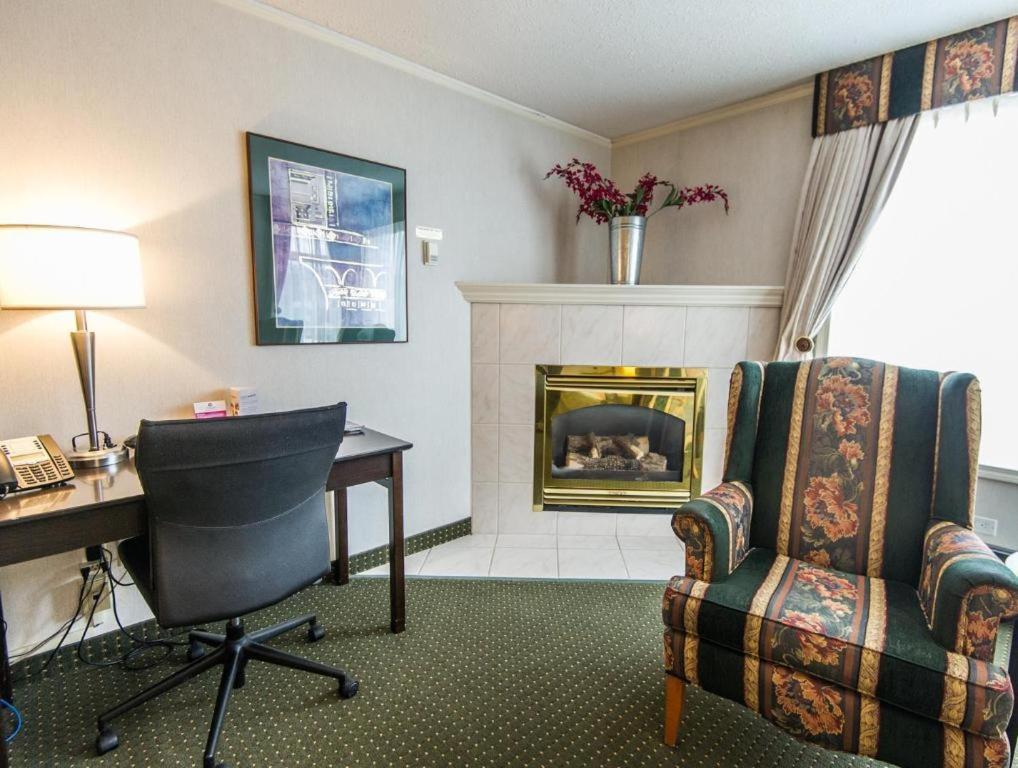 Coast High Country Inn Whitehorse Dış mekan fotoğraf