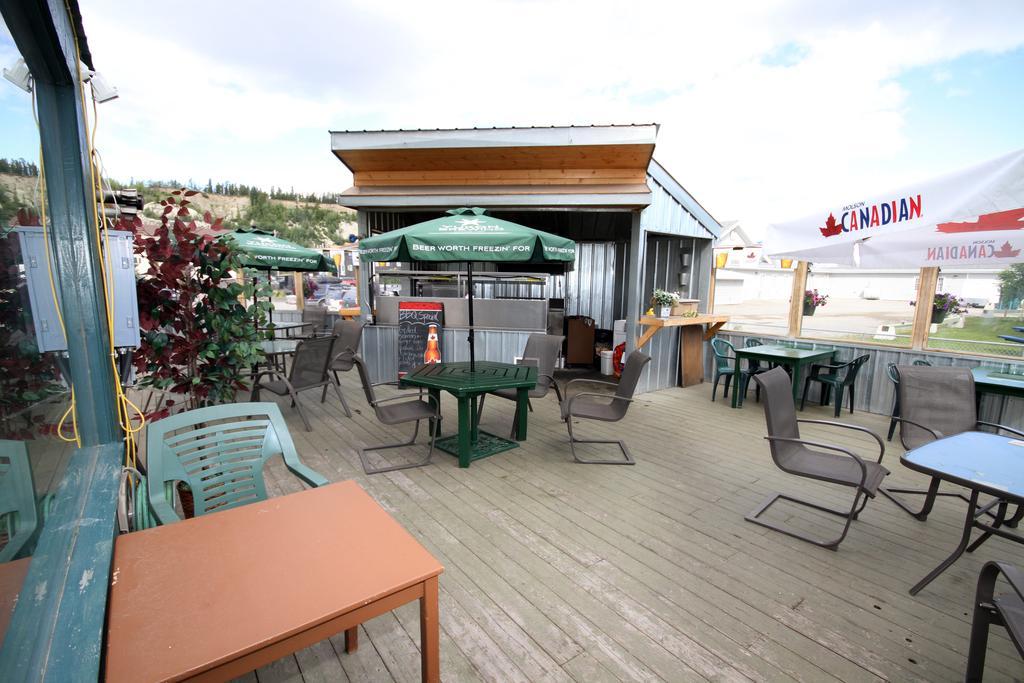 Coast High Country Inn Whitehorse Dış mekan fotoğraf