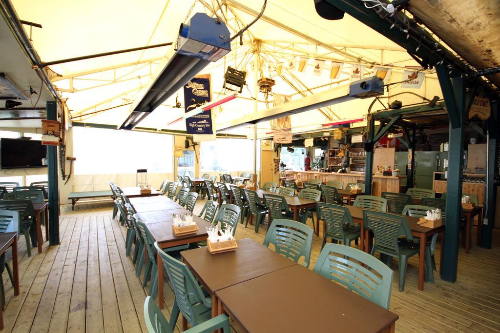 Coast High Country Inn Whitehorse Dış mekan fotoğraf