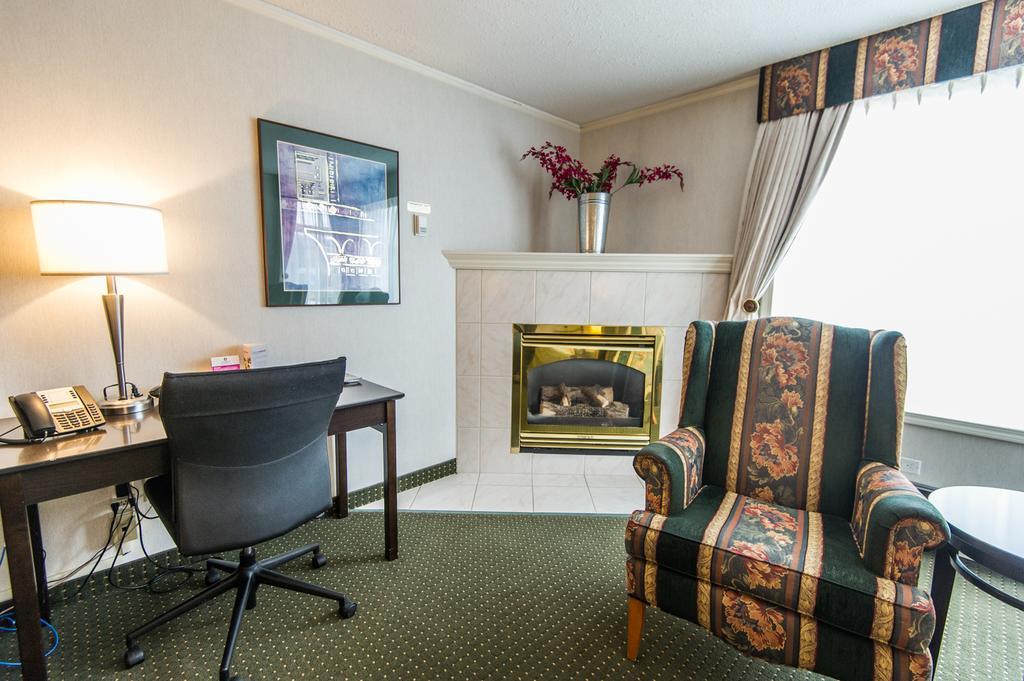 Coast High Country Inn Whitehorse Dış mekan fotoğraf